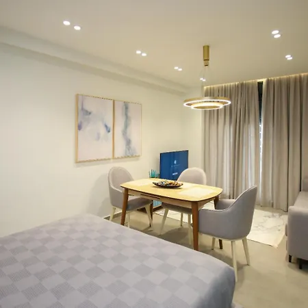 Gledors Luxury アパート Vlorë